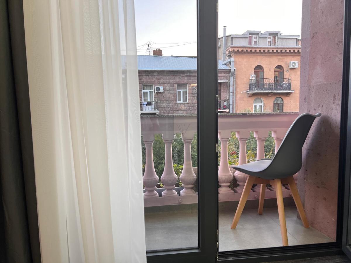 Tumanyan Apartments 耶烈万 外观 照片