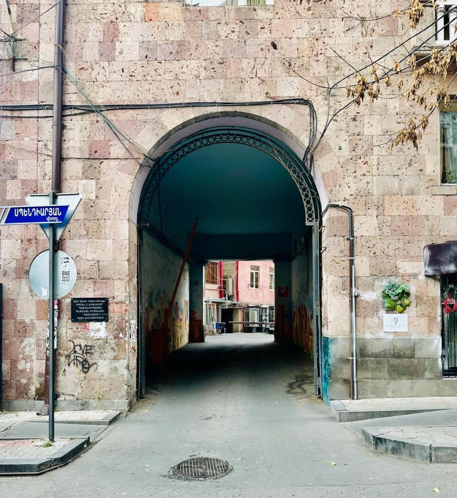 Tumanyan Apartments 耶烈万 外观 照片